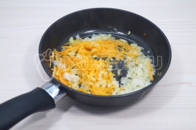 Пирог с рыбными консервами