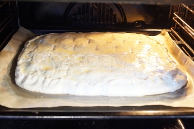 Пирог с рыбными консервами