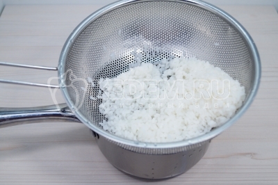 Пирог с рыбными консервами