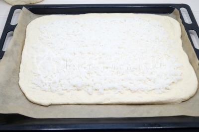 Пирог с рыбными консервами