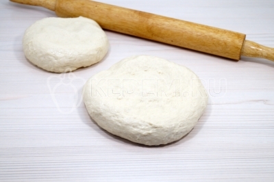 Пирог с рыбными консервами