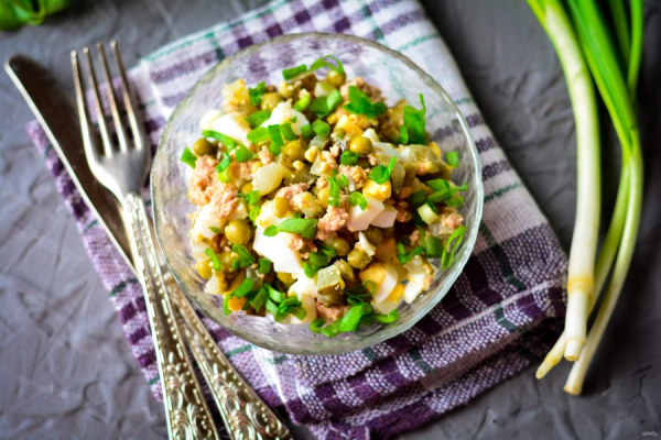 10 простых салатов с рыбными консервами
10 простых салатов с рыбными консервами