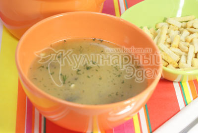 Грибной суп с опятами на мясном бульоне