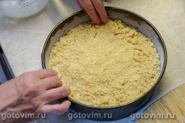 Итальянский песочный пирог с персиками и творогом Сбричолата (Sbriciolata)