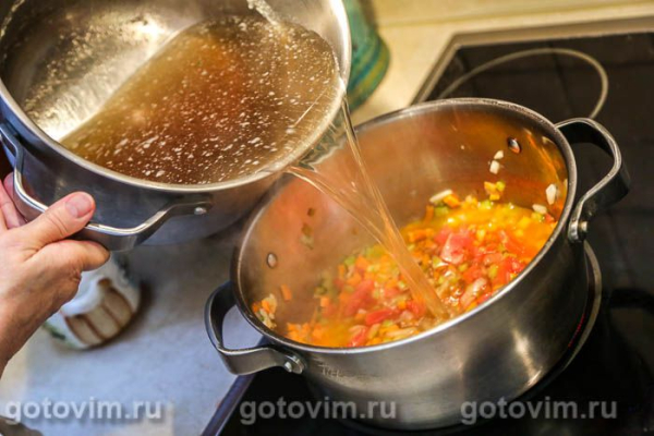 Мясной суп минестроне с чечевицей