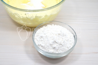 Самый простой вишневый пирог