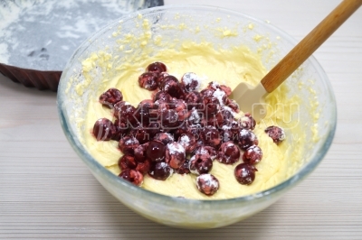 Самый простой вишневый пирог