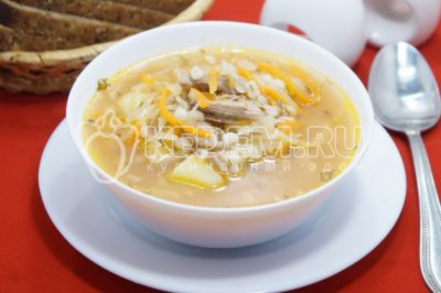 Щи из квашеной капусты с перловкой