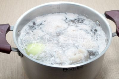 Щи из квашеной капусты с перловкой