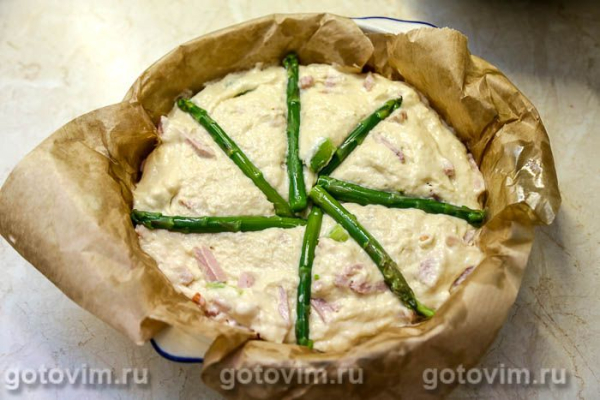 Заливной пирог со спаржей и ветчиной Заливной пирог со спаржей и ветчиной