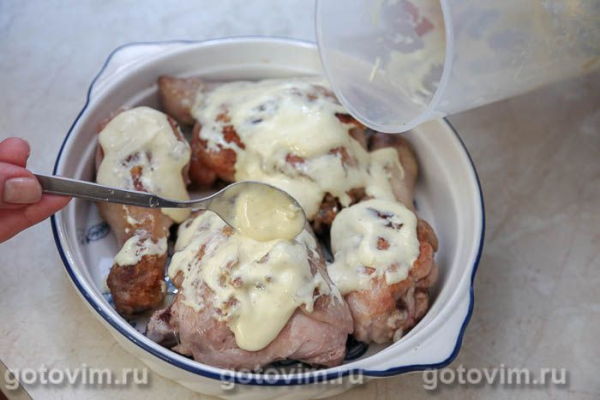 «Курица под снегом» из запеченных взбитых белков «Курица под снегом» из запеченных взбитых белков