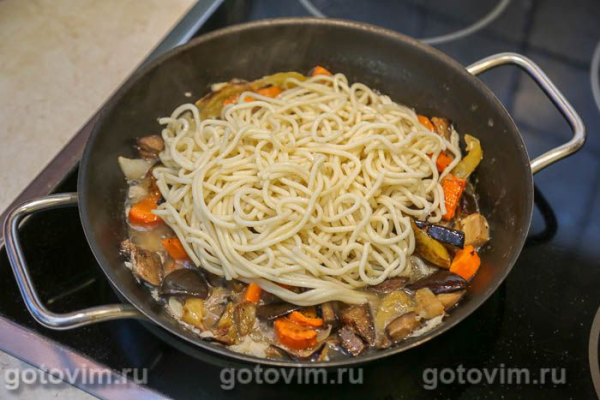 Макароны с печеными овощами и сыром