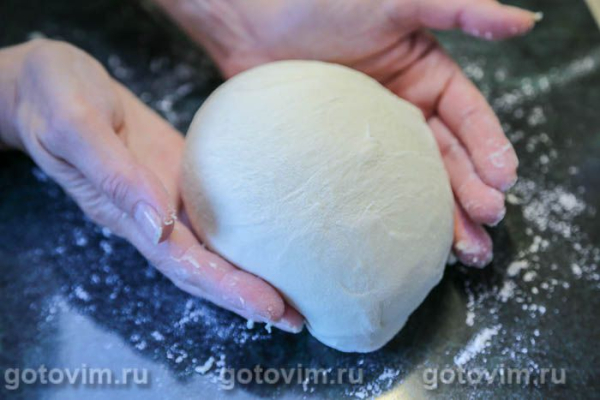 Осетинский пирог со свекольной ботвой (Цахараджин)