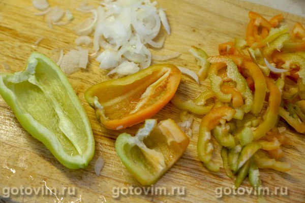 Пицца на кефире с ветчиной, сыром, беконом и помидорами Пицца на кефире с ветчиной, сыром, беконом и помидорами