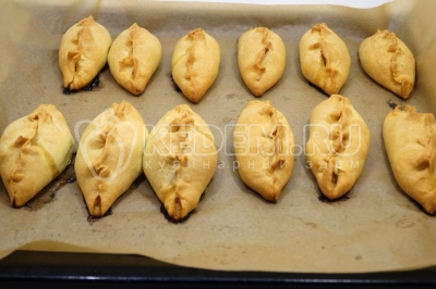 Пироги с капустой и яйцом в духовке