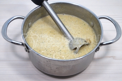 Суп-пюре с лисичками и плавленым сыром Суп-пюре с лисичками и плавленым сыром