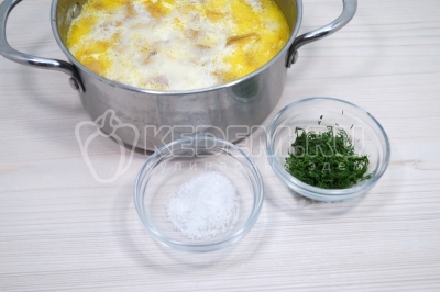 Суп-пюре с лисичками и плавленым сыром Суп-пюре с лисичками и плавленым сыром