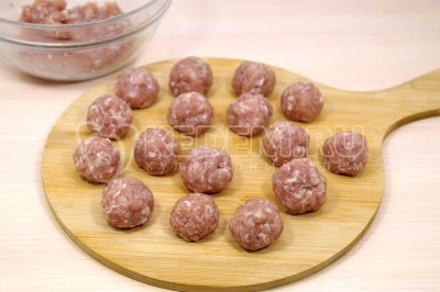 Суп с фрикадельками, вермишелью и картофелем