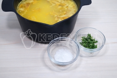 Суп с лисичками и рисом Суп с лисичками и рисом