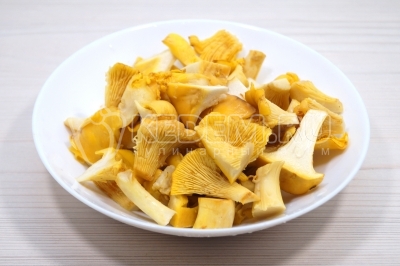 Суп с лисичками и рисом Суп с лисичками и рисом