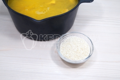 Суп с лисичками и рисом Суп с лисичками и рисом