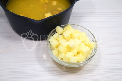 Суп с лисичками и рисом Суп с лисичками и рисом