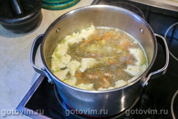 Грибной суп из лисичек с клецками Грибной суп из лисичек с клецками
