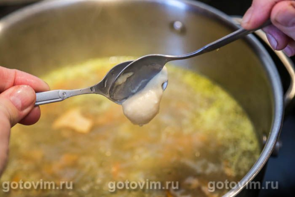 Грибной суп из лисичек с клецками Грибной суп из лисичек с клецками