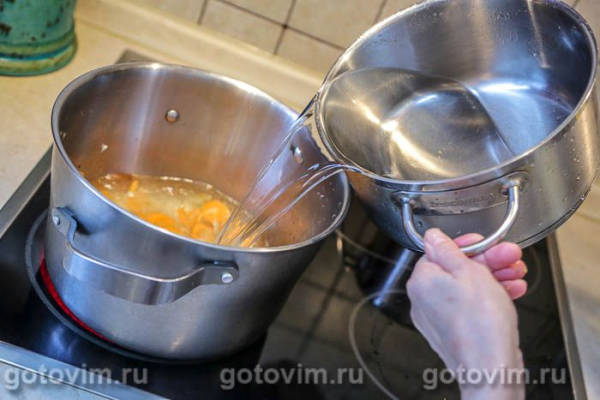 Грибной суп из лисичек с клецками Грибной суп из лисичек с клецками