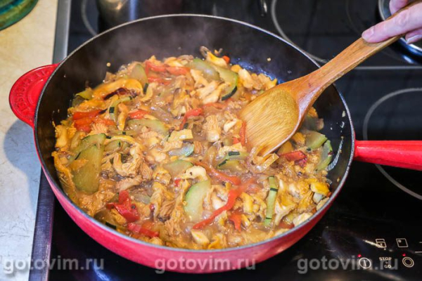 Кабачки, тушенные с лисичками в соевом соусе Кабачки, тушенные с лисичками в соевом соусе