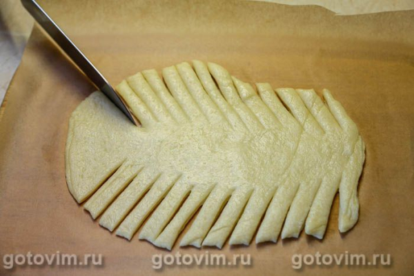 Пирог-плетенка с белыми грибами в сметане с яйцом Пирог-плетенка с белыми грибами в сметане с яйцом