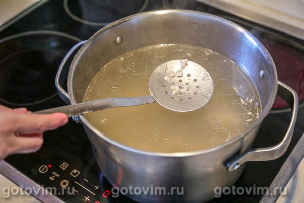 Грибной суп с лисичками и перловкой Грибной суп с лисичками и перловкой