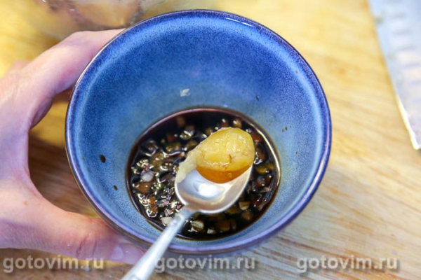 Хрустящие баклажаны с соевым соусом и перцем чили