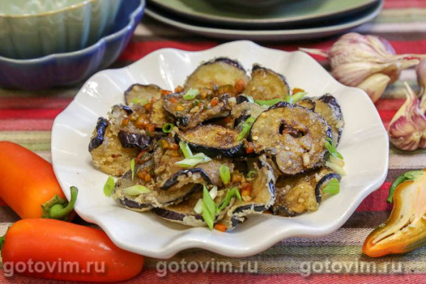 Хрустящие баклажаны с соевым соусом и перцем чили