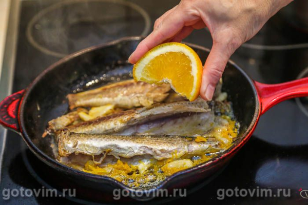 Кефаль, жаренная с апельсином и чесноком Кефаль, жаренная с апельсином и чесноком
