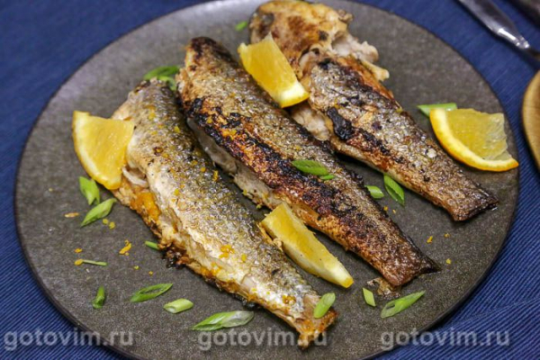 Кефаль, жаренная с апельсином и чесноком Кефаль, жаренная с апельсином и чесноком