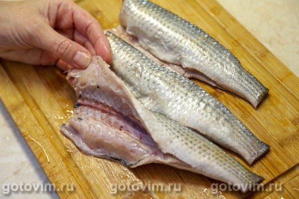 Кефаль, жаренная с апельсином и чесноком Кефаль, жаренная с апельсином и чесноком