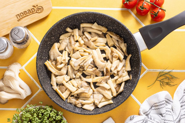 Вёшенки и шампиньоны: что полезнее
Вёшенки и шампиньоны: что полезнее