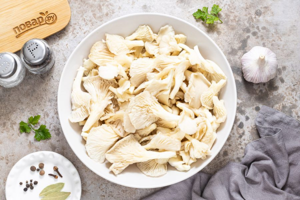 Вёшенки и шампиньоны: что полезнее
Вёшенки и шампиньоны: что полезнее