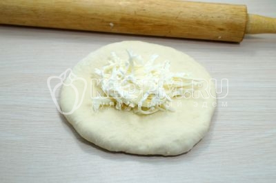 Лепёшки с сыром в духовке