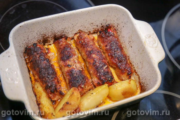 Мясные рулетики из фарша с жареным беконом и перцем