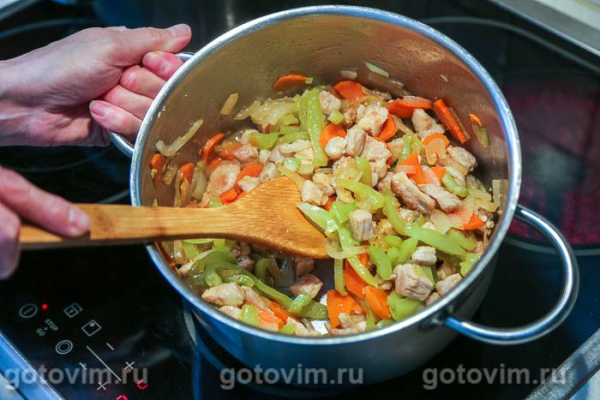 Рагу с мясом и чечевицей